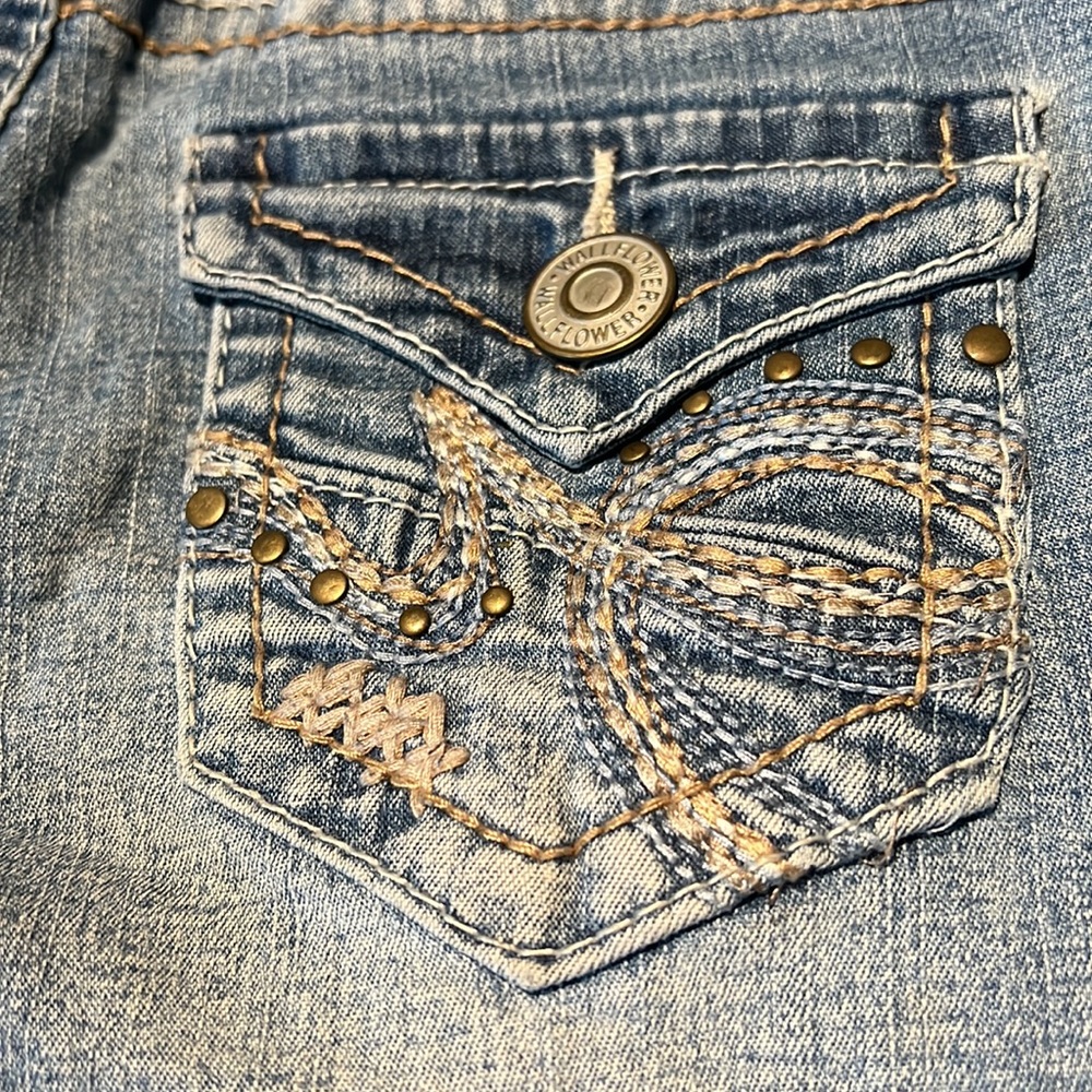 Denim shorts - Picture 5 of 8